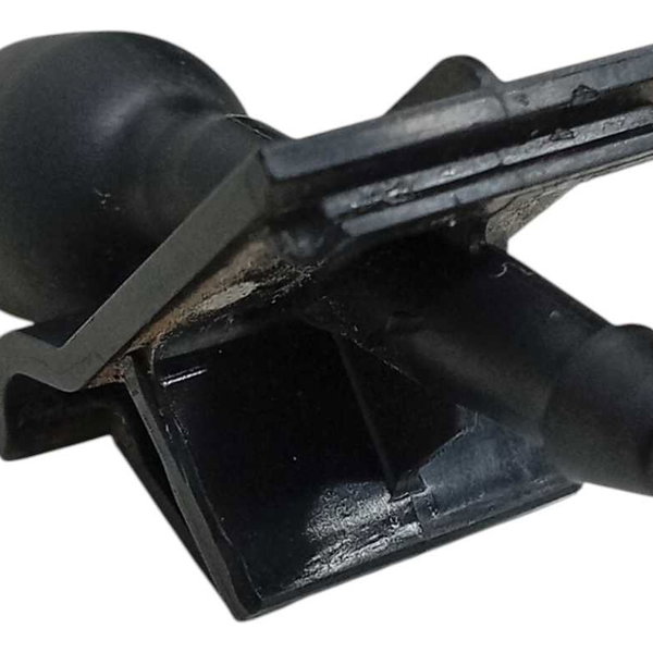 Bucutu Esguicho Esquerdo Nissan Versa 2022 Á 2025