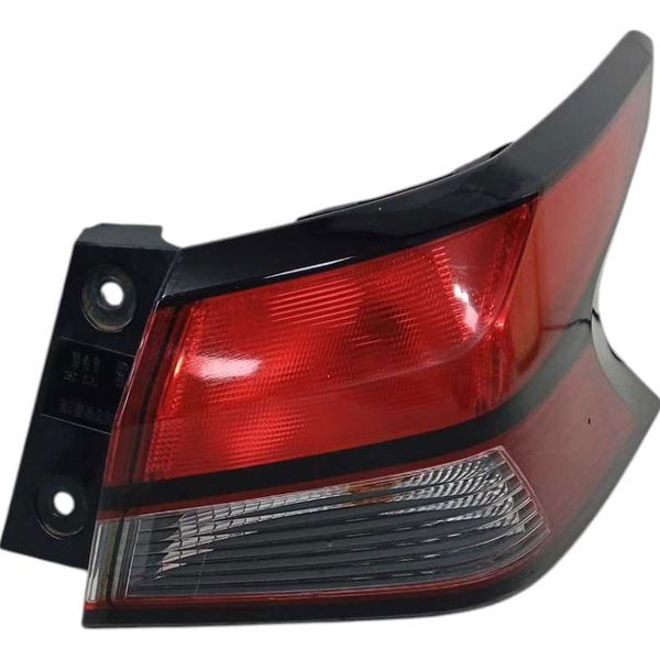 Lanterna Direita Nissan Versa 2022 Á 2025 Direito/passageiro Vermelho