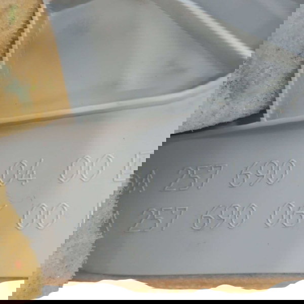 Moldura Direita Coluna Parabrisa Mercedes Cls 450 Amg 2019 Cinza