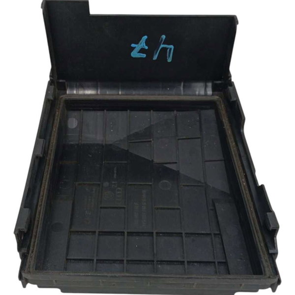 Tampa Caixa Fusível Audi Q3 2.0 Tfsi 2013