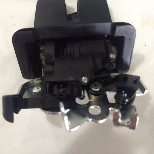 Fechadura Tampa Traseira Volkswagen Jetta 2014