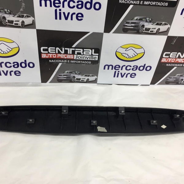 Acabamento Interno Central Vidro Tampa Traseira Tiguan 2011