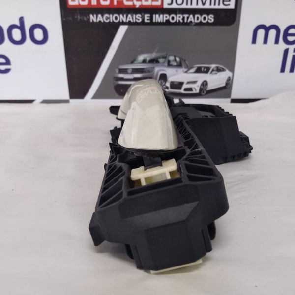 Maçaneta Externa Traseira Esquerda Mercedes Benz C250 2011