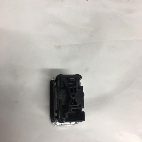Comando Vidro Elétrico Traseiro Direito Mercedes C180 2014