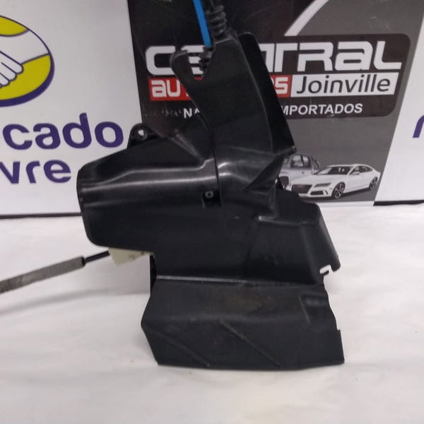 Fechadura Traseira Esq. Mercedes Benz C180 2012