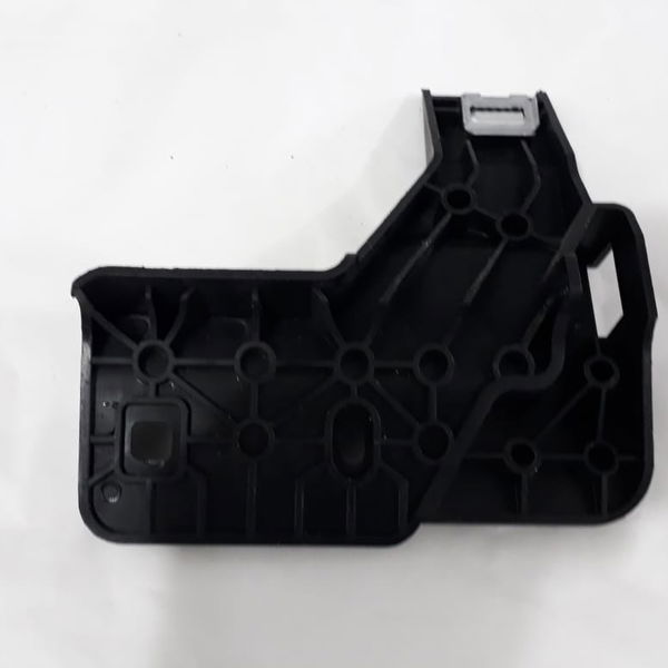 Suporte Esquerdo Console Central Vw Jetta 2017
