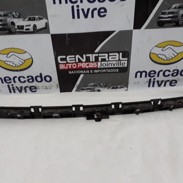 Guia Central Parachoque Traseiro Vw Jetta 2017