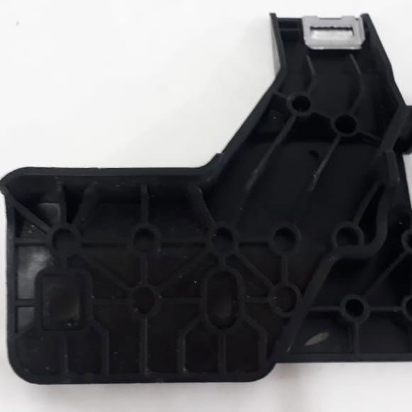Suporte Esquerdo Console Central Volkswagen Jetta 2017