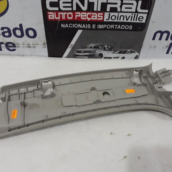 Acabamento Direito Coluna Cinto Volkswagen Amarok 2010