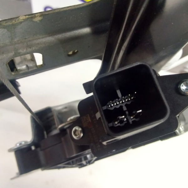 Maquina Vidro Dianteira Esquerda Gm Tracker Ltz 2018