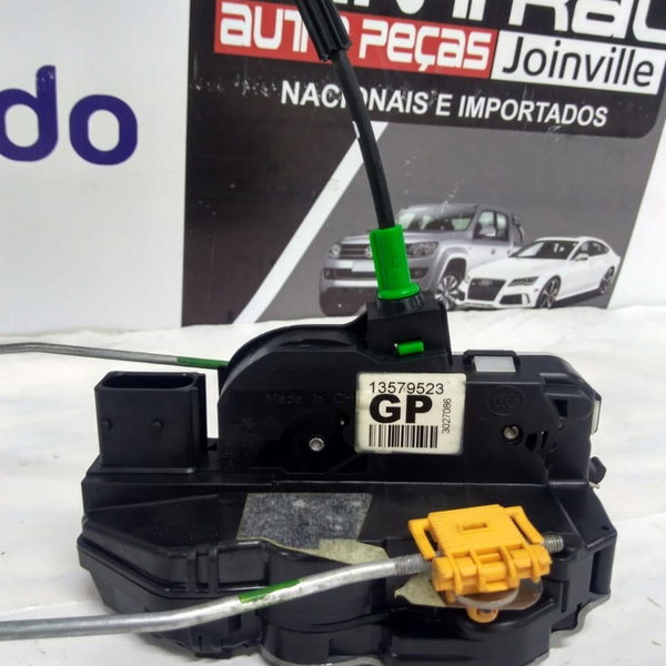 Fechadura Da Porta Dianteira Direita Gm Tracker Ltz 2018