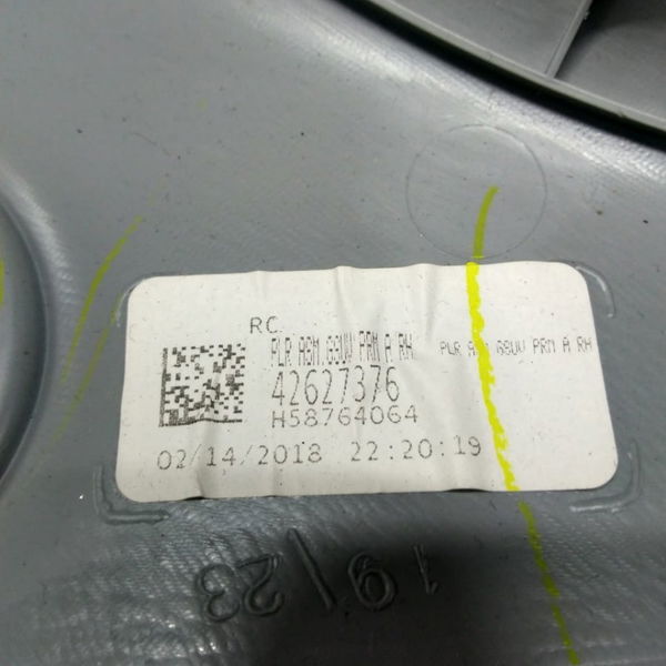 Acabamento Coluna Lado Direito Gm Tracker Ltz 2018