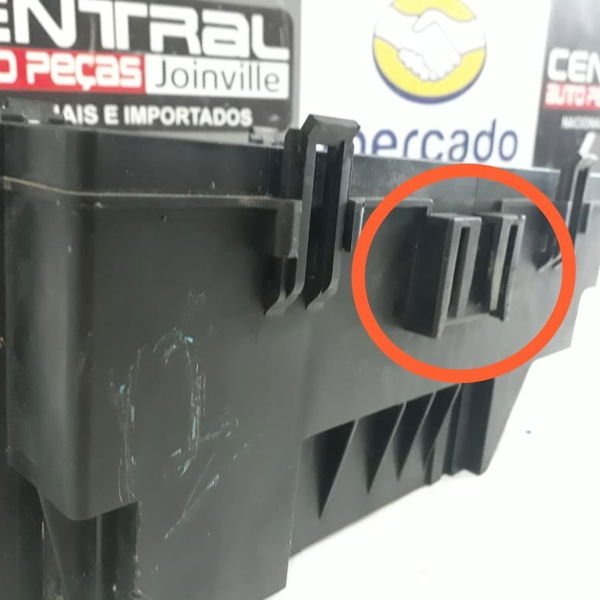 Suporte Caixa Fusível Gm Captiva 2010 4 Cilindros Detalhe