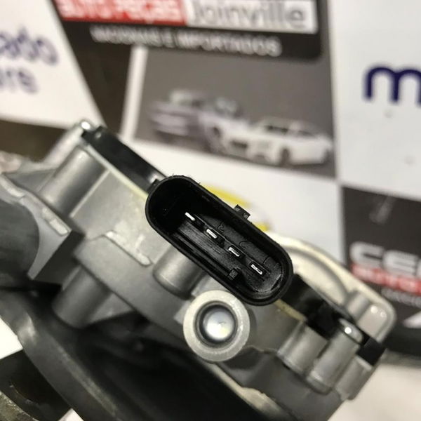 Galhada Motor Limpador Parabrisa Bmw 316i 320i 2018