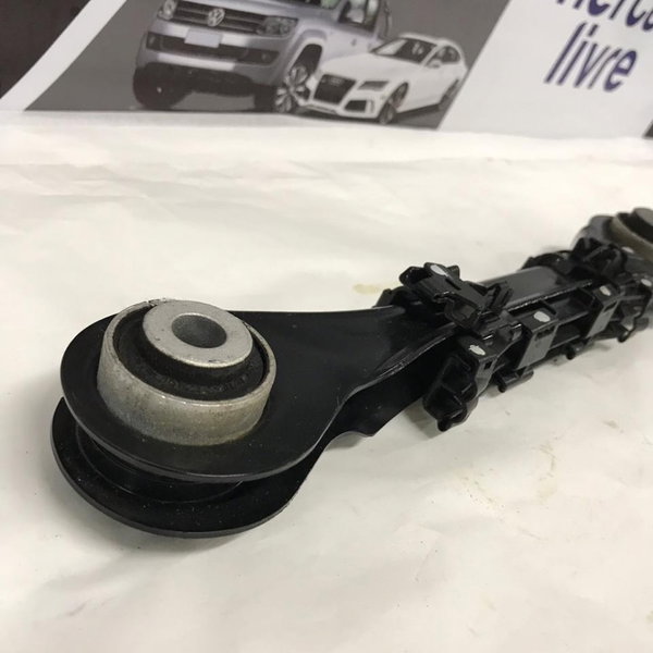 Braço Esquerdo Suspensão Dianteira Bmw 320i 2018