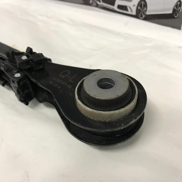 Braço Esquerdo Suspensão Dianteira Bmw 320i 2018