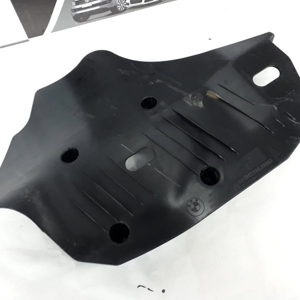 Protetor Braço Suspensão Traseiro Direito Bmw 320i 2018