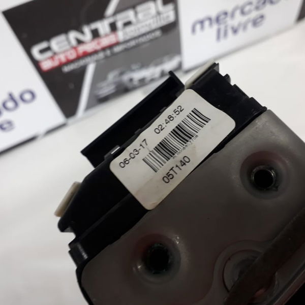 Fechadura Porta Dianteira Esquerda Mercedes Cla 200 2018 