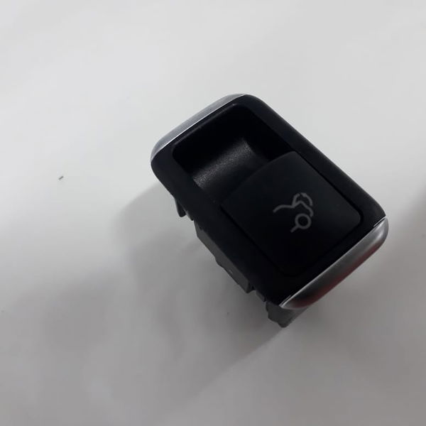 Botão Comando Abertura Porta Malas Mercedes Cla200 2018 