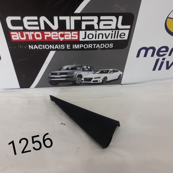 Acabamento Interno Esquerdo Porta Traseira Gm Captiva 2014