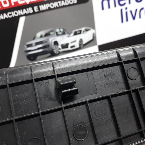 Soleira Porta Dianteira Direita Hyundai Veloster 2013