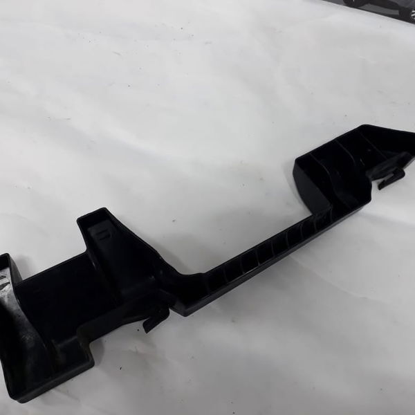 Defletor Esquerdo Radiador Hyundai Veloster 2013