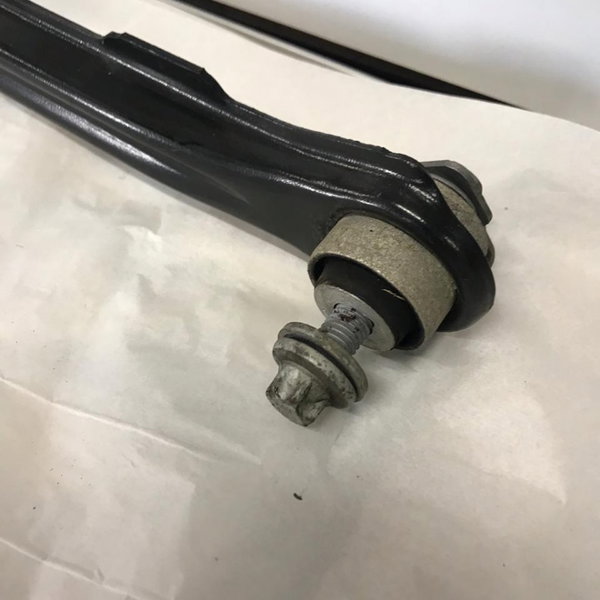 Braço Suspensão Traseira Direita Jeep Renegade 2014 (menor)