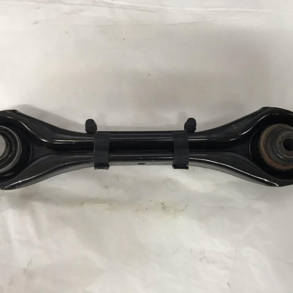Braço Traseiro Lado Esquerdo Suspensão Bmw 320i 2011