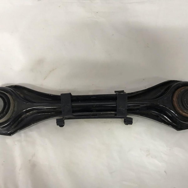 Braço Traseiro Lado Esquerdo Suspensão Bmw 320i 2011