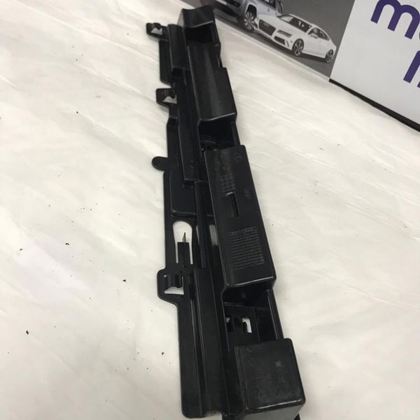 Suporte Spoiler Esquerdo L2 Bmw 320i 2015