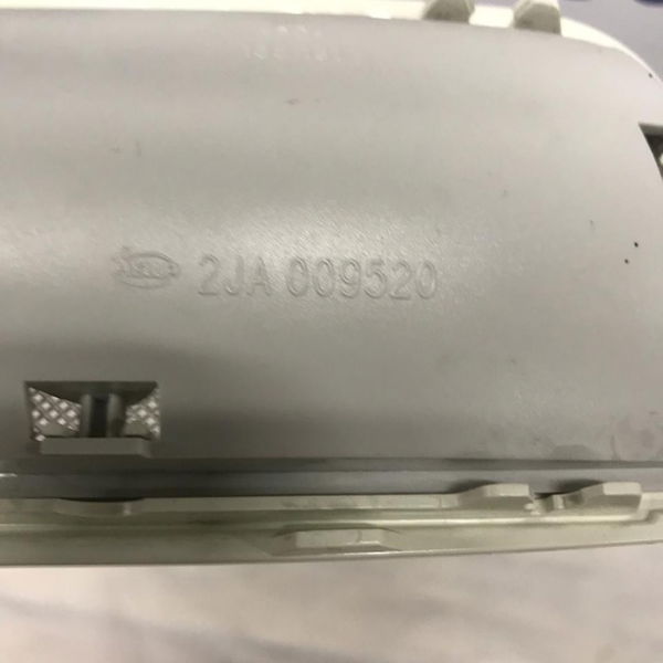 Luz Teto Cortesia Mercedes Benz C180 2011