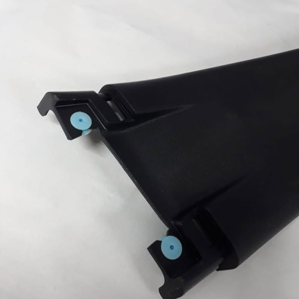 Moldura Coluna Cinto Direito Hyundai Veloster 2013