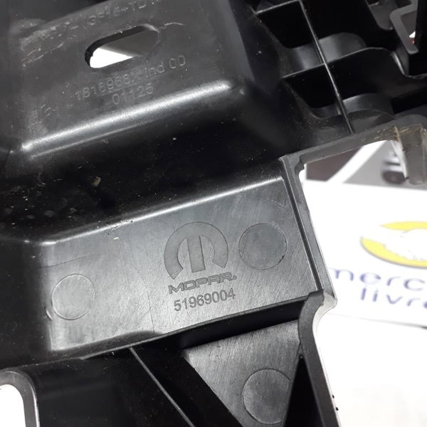 Guia Direito Parachoque Traseiro Fiat Toro 2019 Detalhe