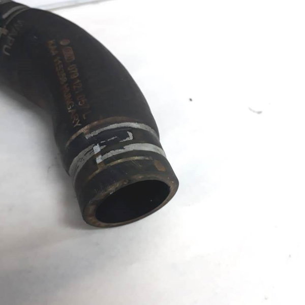 Mangueira Água Touareg 4.2 V8 2008 2009 2010  079121057l