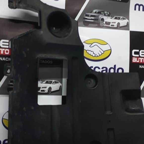 Protetor Acabamento Asoalho Direito Fiat Toro 1.8 Flex 2019