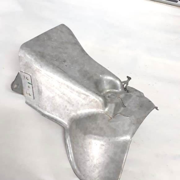 Defletor Tampa Protetor Calor Mercedes C180 Cgi 2013 2014 Nº A2042400345