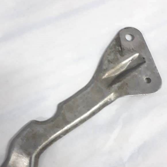 Suporte Travessa Inferior Protetor Carter Bmw 320i F30 2013 2014 2015 2016 Nº 51757262626