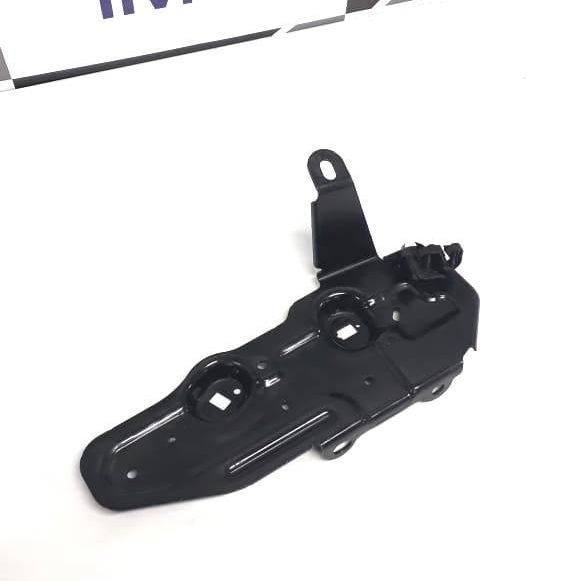 Suporte Tampa Placa Gargalo Combustível Bmw 320i F30 2013 2014 2015 2016 16127244171