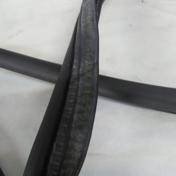 Borracha Porta Traseira Esquerda Vw Touareg 2008