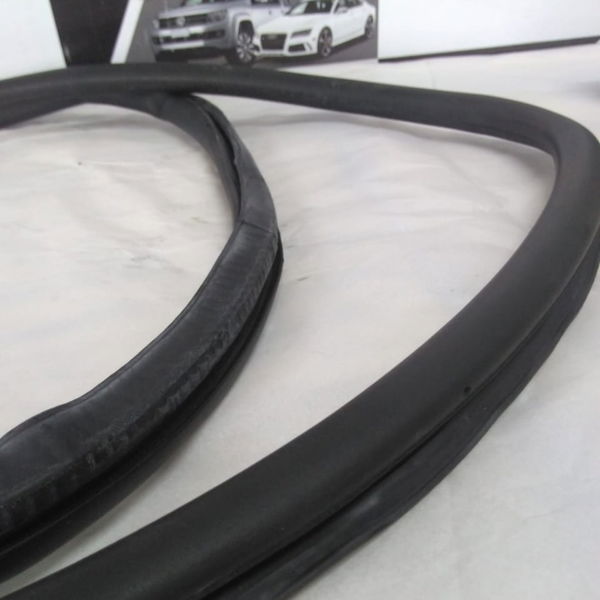 Borracha Porta Traseira Esquerda Vw Touareg 2008