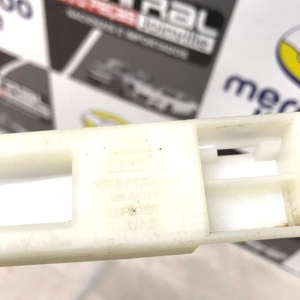 Suporte Fixo Soleira Traseira Esquerda Fusion 2017 2018
