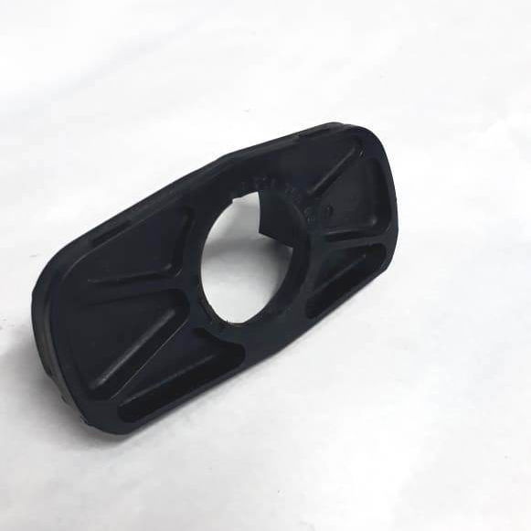 Suporte Cilindro Tampa Traseira Mercedes C180 2012 2013 2014