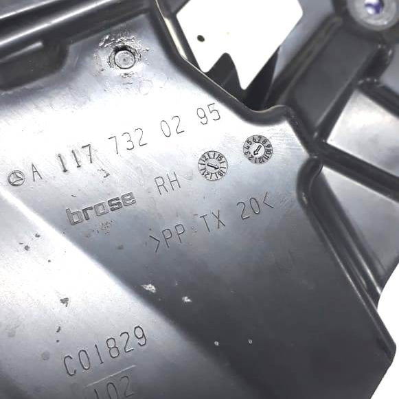 Acabamento Porta Traseira Direita Mercedes Cla 200 2017 2018