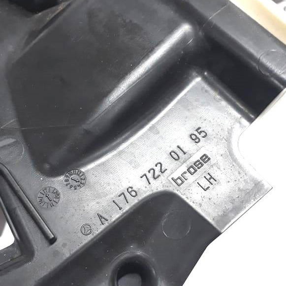 Dreno Água Porta Dianteira Esquerda Mercedes Gla 200  2018