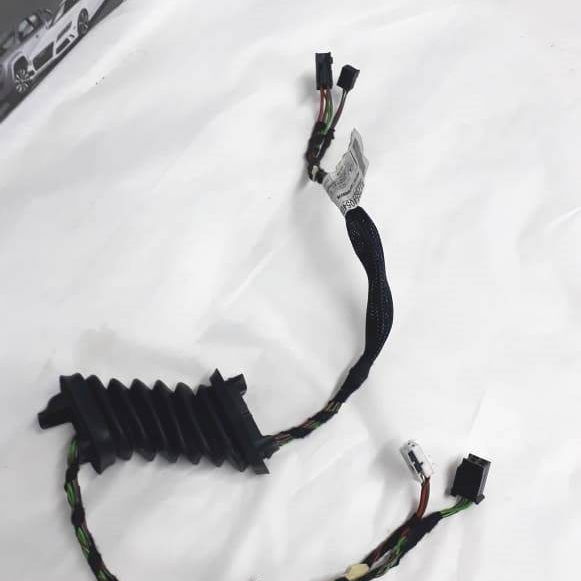 Chicote Porta Dianteira Direita  Mercedes Gla 200 2017 2018