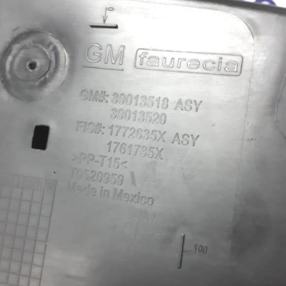 Acabamento Tampa Porta Luvas Gm Cruze Turbo 2017 2018
