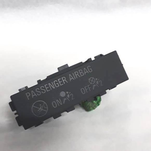 Botão Passenger Airbag On Off Gm Tracker 1.4 Turbo 2017 2018