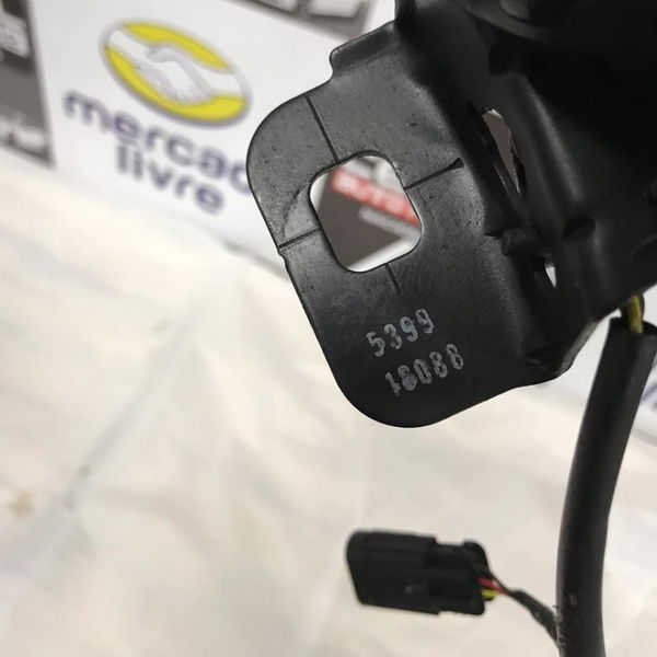 Fechadura Trava Capo Dianteiro Gm Tracker 2017 2018 Original