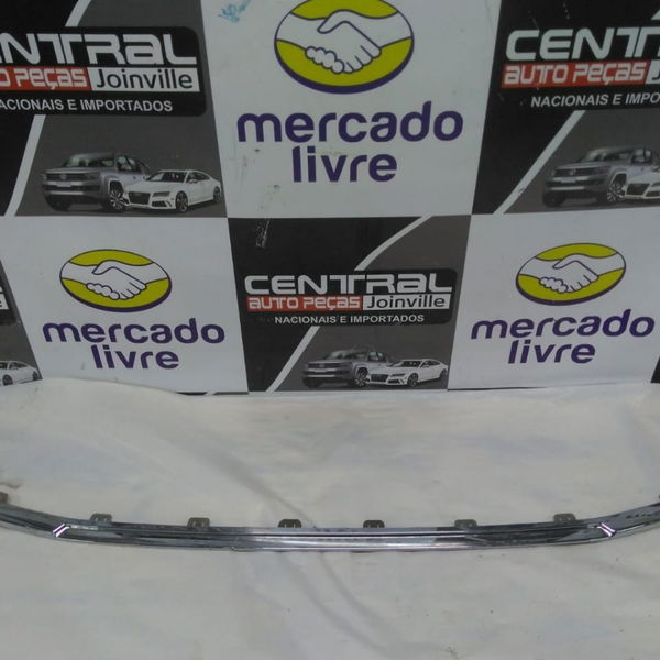 Quarto Friso Cromado Grade Dianteira Fusion 2018 Detalhe
