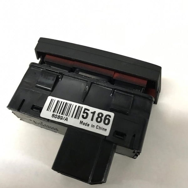 Interruptor Botão Pisca Alerta Gm Tracker Lt Turbo 2017 2018